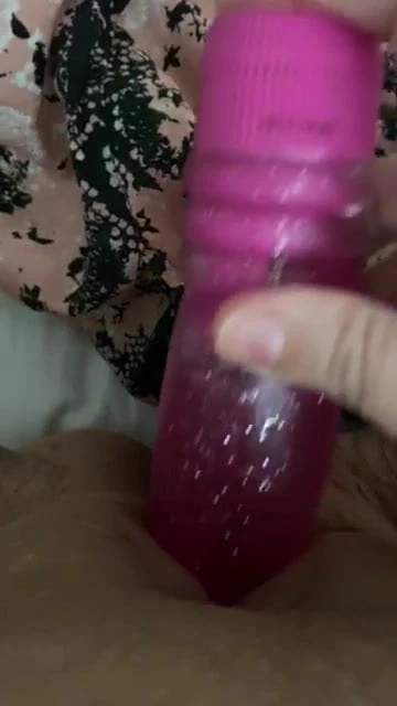 BBW friend dildo in cunt