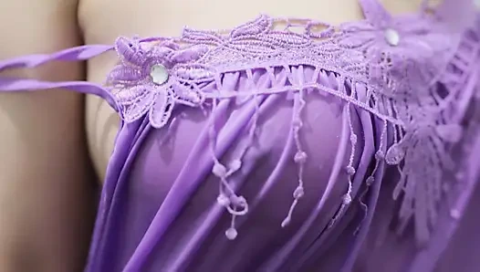 ŞEFFAF ELBISELI AMATÖR BÜYÜK MEMELI KıZ