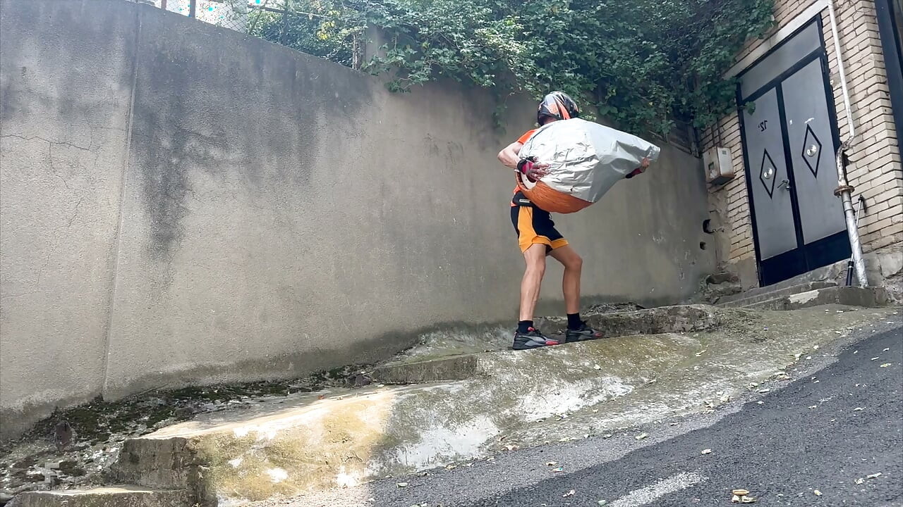 The courier roughly fucks the recipient and cums in his hole.