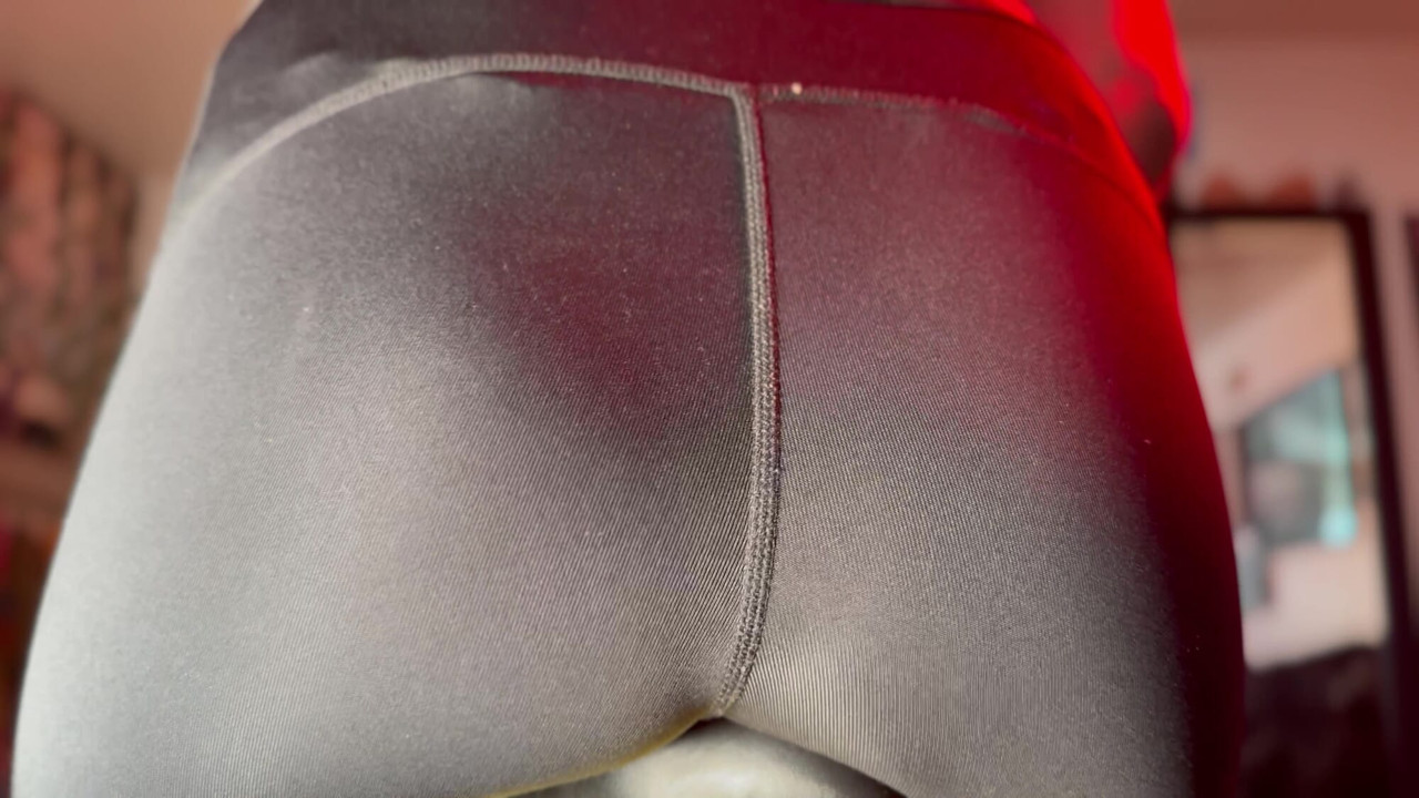 Nike pro girl grinds on her bike seat