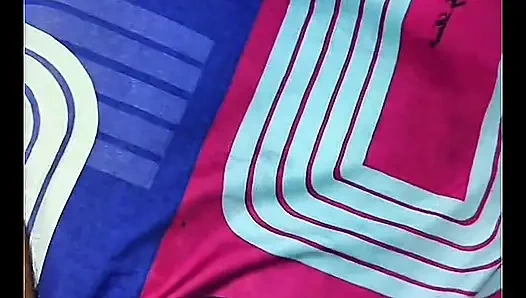 Masum ve dindar üvey kız kardeşime ilk kez seks yapmayı öğretiyorum