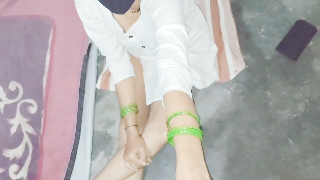 Bhabhi ne devar ko fasa kr chudayi gand