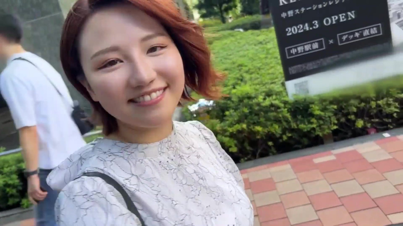 Azu - 超個人的なセックステープ。彼女に中出しがただ優れているだけだと理解させる手助けをする