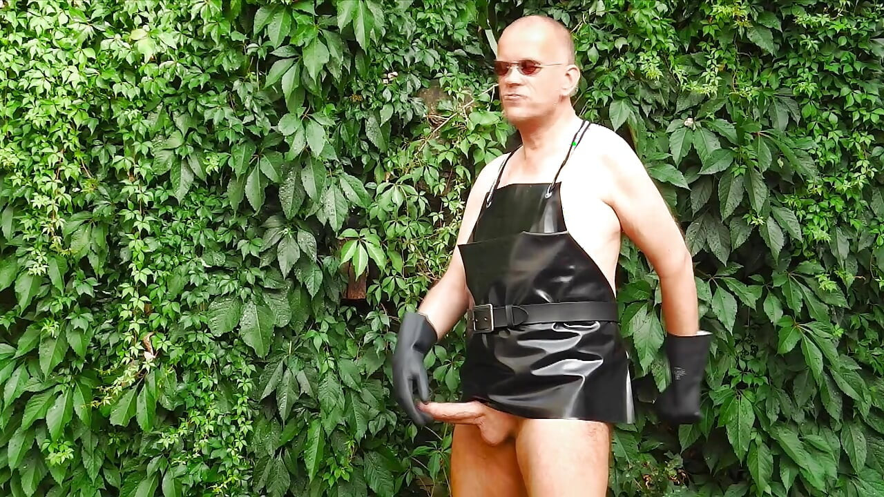 Horny Rubber Gardener 27 (Wet Play & Piss)