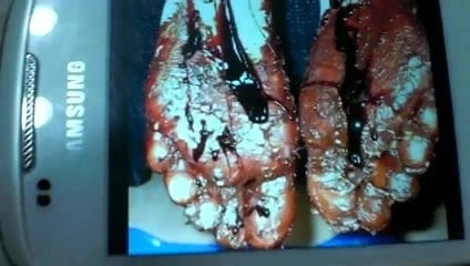 Hołd stóp dla sweet-feet85 (fetysz stóp z czekoladą)