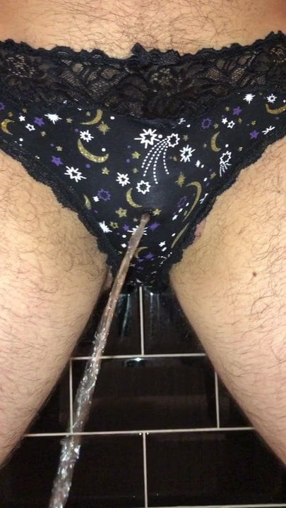 A lot of piss in my panties!