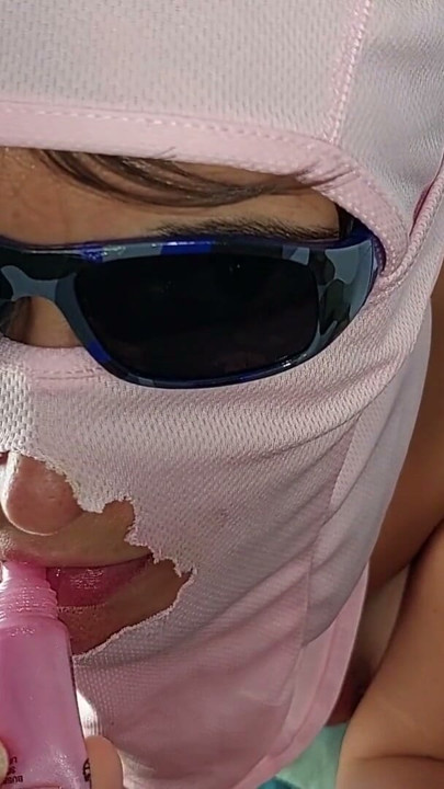 Amateur vrouw, harig poesje, harige kont, grote tieten, grote tepels. Sexy moeder met grote tieten, harig poesje, kont gros | Clip 2