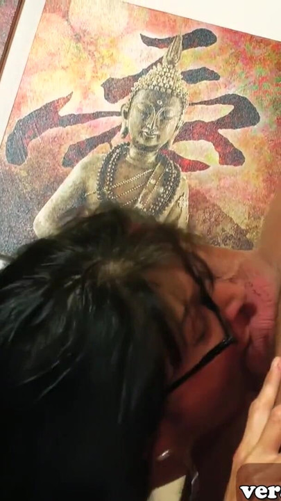 Madrastra alemana seduce a su hijastro para hacer trampa | Clip 1