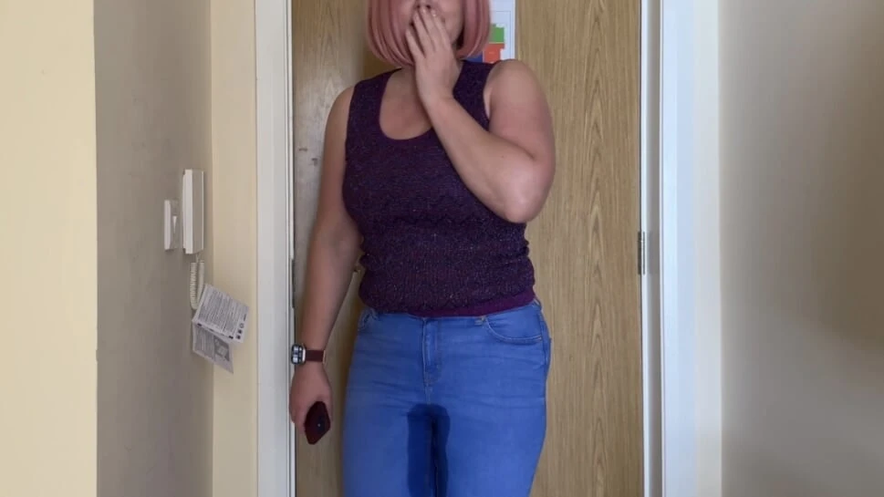 Väntar på leverans och fuktar mina jeans