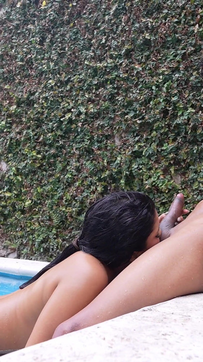 Curvilínea De 18 Anos Latina Virgem Piscina Lição Se Transforma Em Tabu Facial Foda-fest