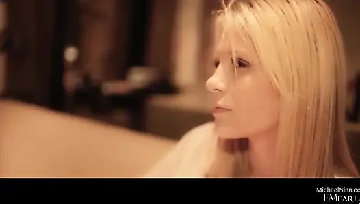Samantha rone memek becek indiea summers dientot habis-habisan pakai vibrator sampai kering!