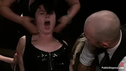 Все девушки, публичный позор с Penthouse Pet