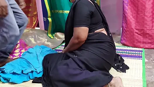 Я не могла контролировать эмоции, когда тетя Бхавана пробует мой пенис.