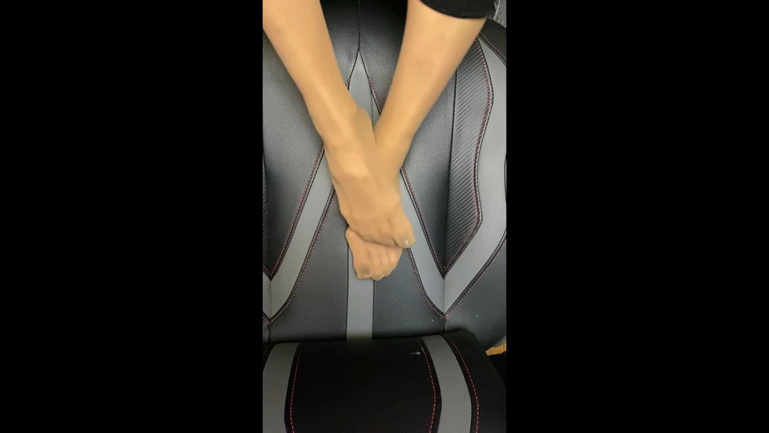 Beige Stockings Solo Chair