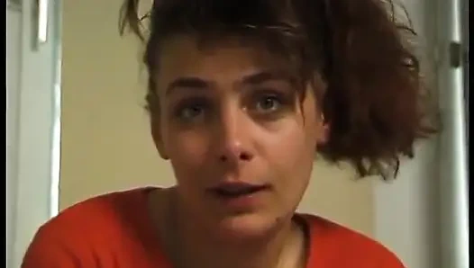 Брюнетку Vixen шпилят и обкончали на живот в видео от первого лица