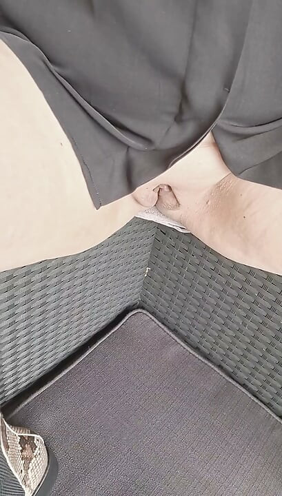 Horny mature aussie nanny displaying her big meaty fanny