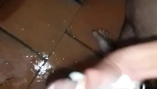 Beni banyoda şımartıyor