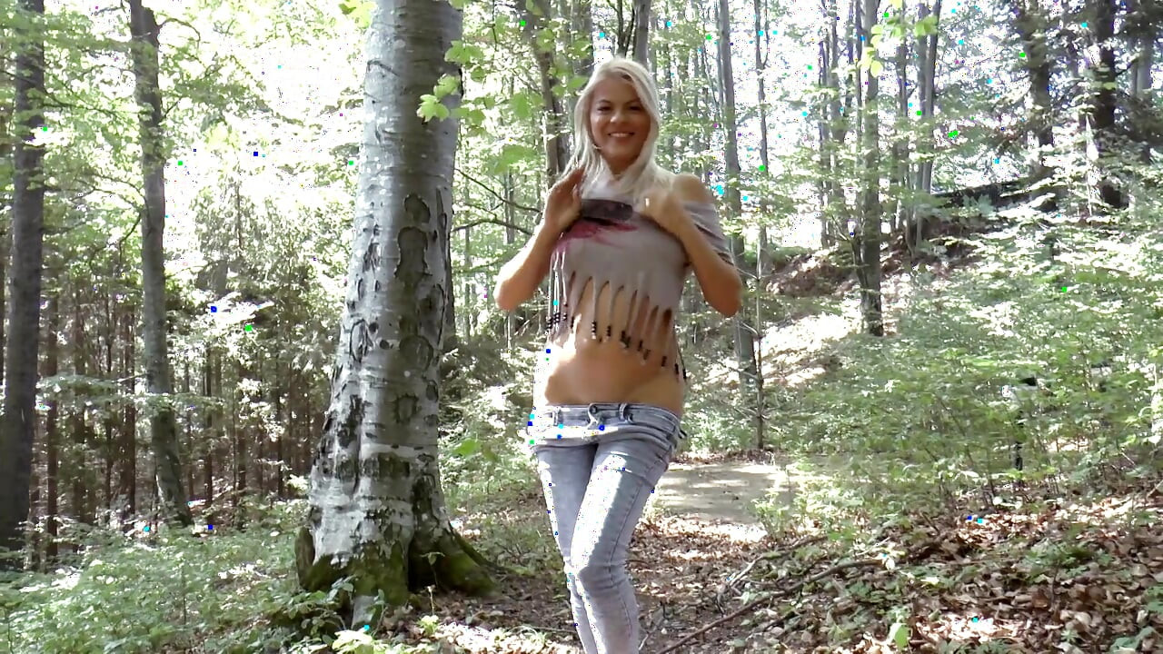 Seksi sunahre balon vali ki ghar ke bahar jngal men chudaee