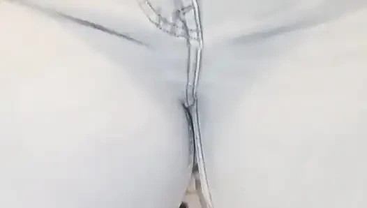 Kencing di celana jeans saya