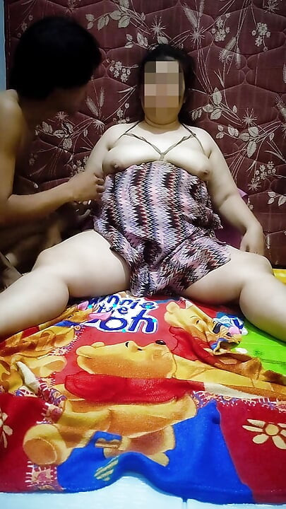هيا يا حبيبي استمتع بهذا الجسم اللطيف
