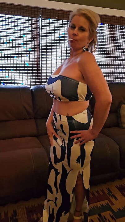 ONLYFAN LEAK Big TIT Mommy Licks her Lollipop home alone