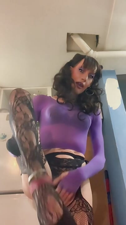 Sexy Crosstrans Playing
