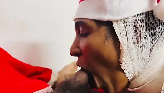 Muslim Hijabi Indian Girl and Santa Christmas Special Deepthroat Blowjob Gagging Cum in Mouth