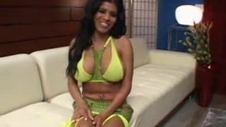 Alexis Amore sa velikim sisama je jebana u dupe