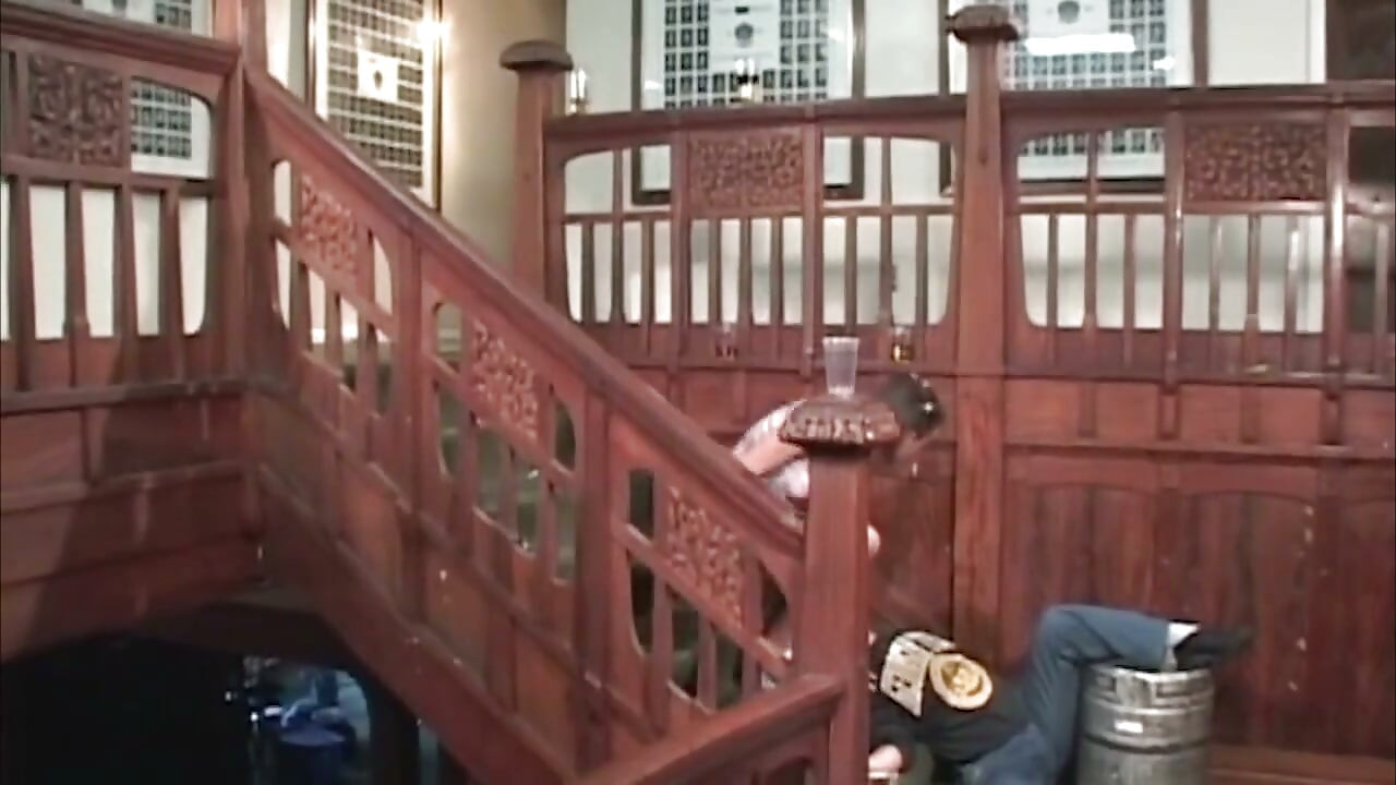 얼굴에 자지를 존나게 따먹히는 거유 갈색 머리 Kelly