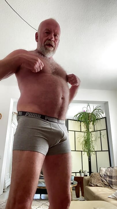 The Horny Fat Cock Needs to Be Worked on Again Until the Sperm Squirts
