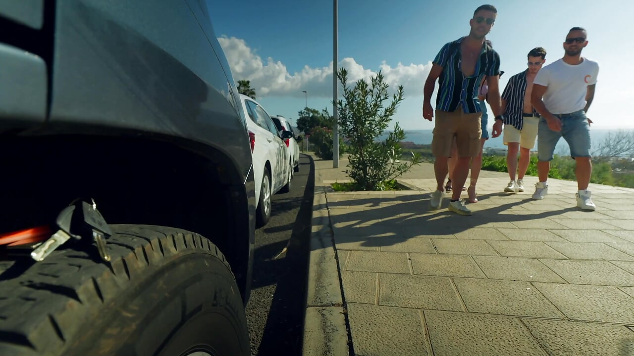 Eine Gruppe französischer Partner in der Natur