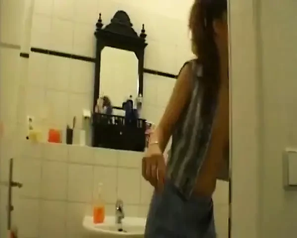 Kinky Sluts Spread Their Legs #1- Spoken in German