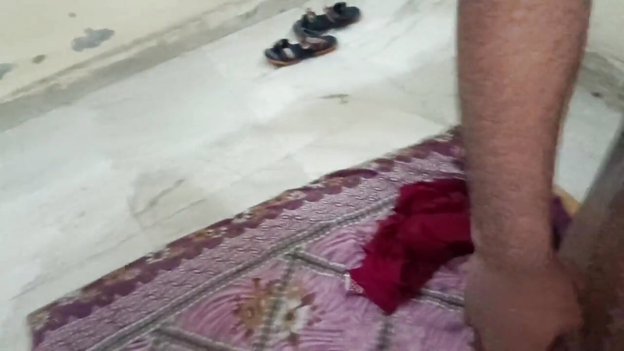 Indian desi wife deepthroat closeup blowjob hairy cock sucking