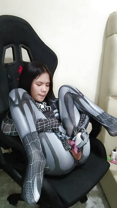 Black Spider Girl learned how to finger using a dildo