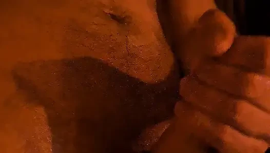 Mum ışığında yağlanmış, ihtiyacım olan tek şey onu paylaşacak biri