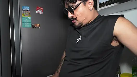 Der Strom Fällt Aus Und Ich Werde Geil, Ich Ficke Die Kollegin Meines Mannes