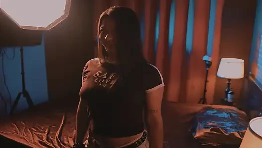 Fake Agent Fucked Model While Taking Nude Pics of Her