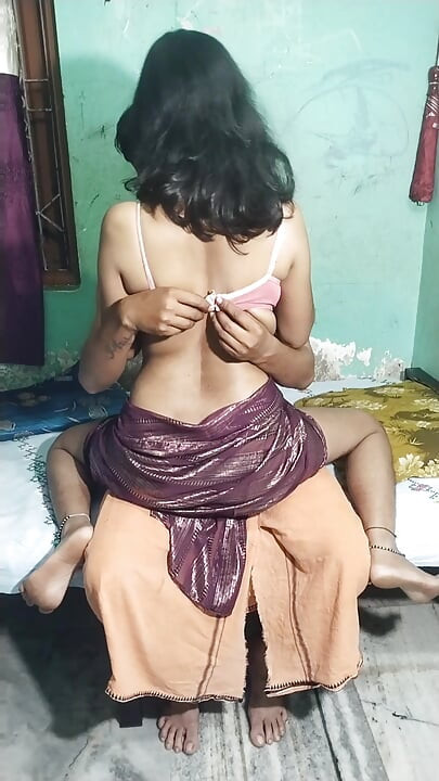 I enjoyed my girlfriend by sitting in the lap and chushing it.