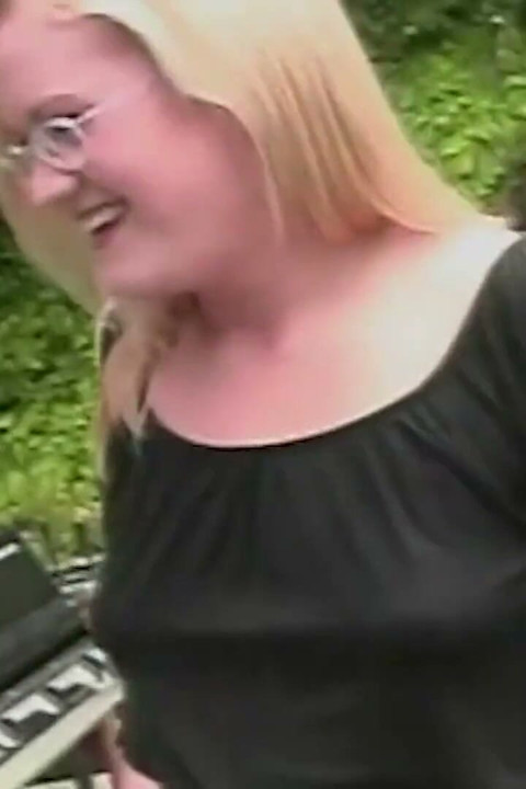 Nikdy nebylo lepší místo pro práci s creampie, než být venku