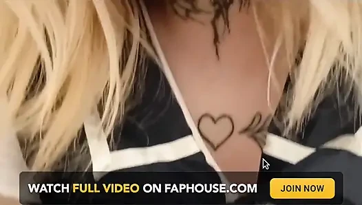Videoyu izlerken üvey kız kardeşimi sikiyorum