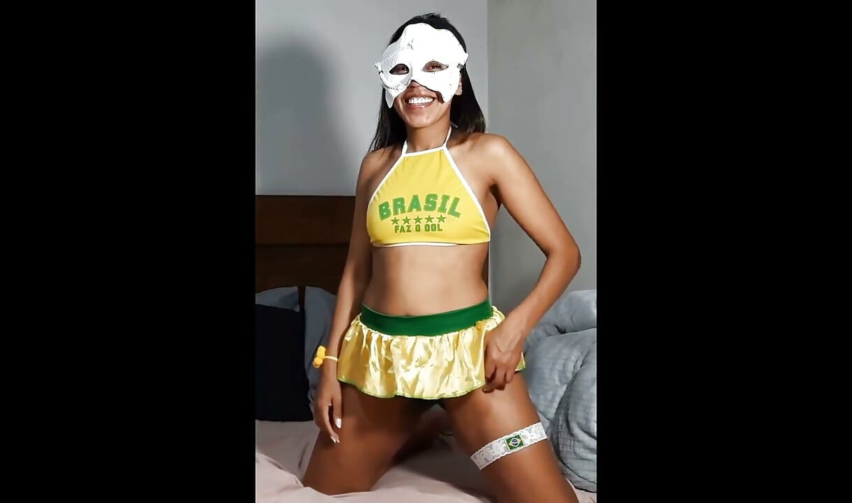 Oh, betapa lezatnya makan ekor si Brasil yang berapi-api