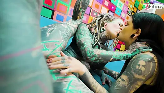 Edepsiz gotik ve hippi kızlar anal ve kalın yüze boşalmalar