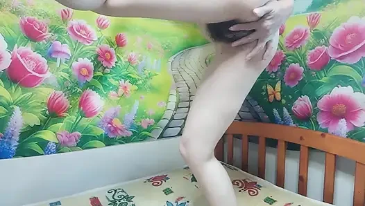 трахаю дилдо мою киску, так хорошо, лапочка