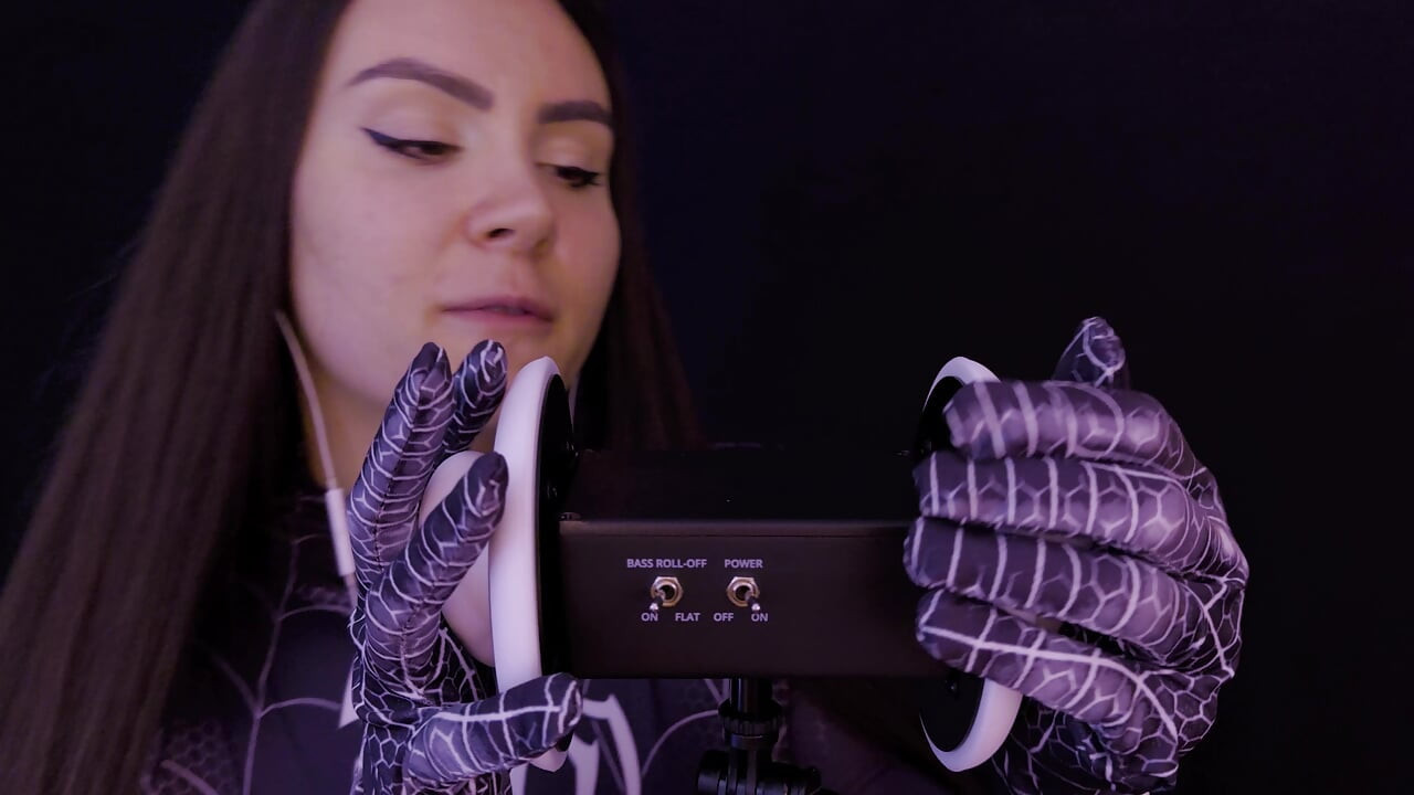 ASMR گوش خوار، لیسیدن دختر عنکبوتی، کاسپلی
