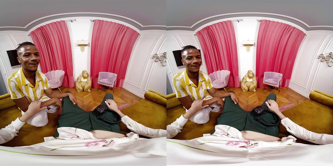 Teman lelaki awak Menawarkan Awak Bertiga Untuk Hari Valentine