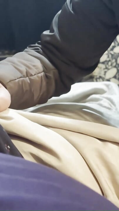 Milfycalla - sok élvezés a barna szőrme kapucnis pufferdzsekire