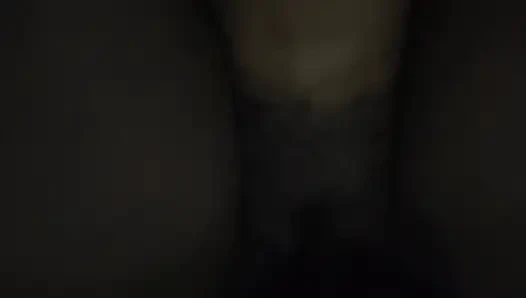Istriku sedang dalam mood untuk seks.