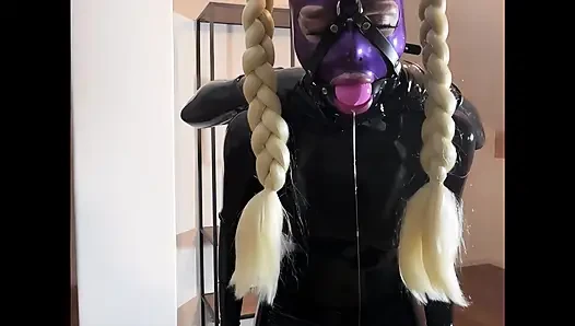 Touchedfetish - lateks ve lastik fetiş çift - bdsm gırtlağına kadar alıyor yüz sikişi şaplak