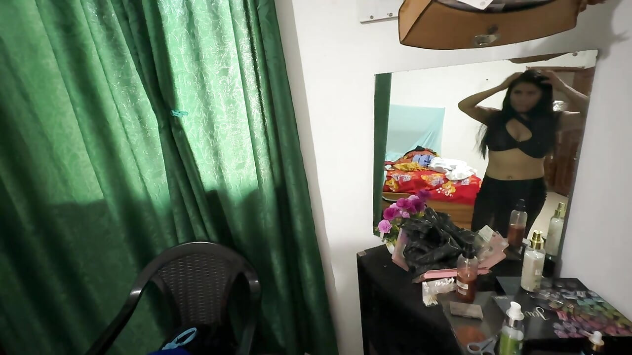 Tenant pays rent with her body: landlord accepts passionate payment while her husband is away from home.