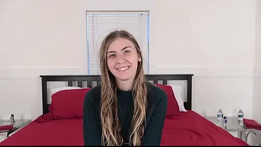 Desperate Amateurs кастинг горячим милфам с большими сиськами и большой задницей жестко долбят их тугие киски большим белым членом